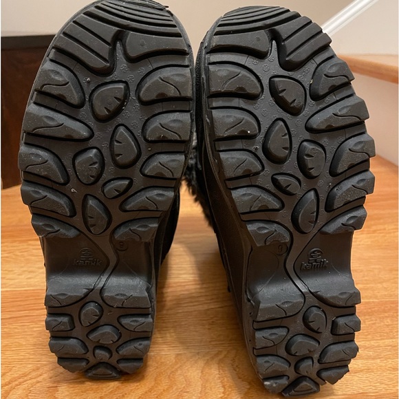 Women’s Kamik Momentum Snow Boot. Size 9. Worn once. No flaws. - Picture 5 of 8